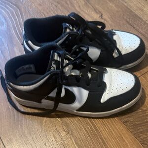 Nike Dual-Tone Black and White Shoes